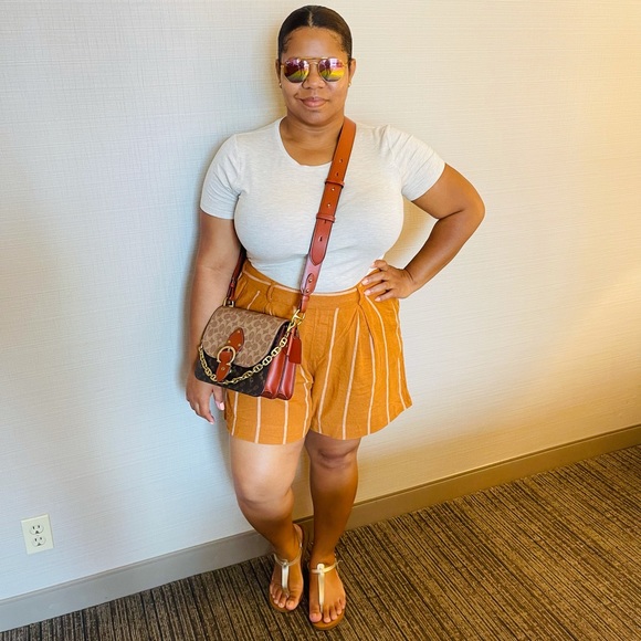 Meet your Posher, Venetia ❤️ - Picture 8 of 12